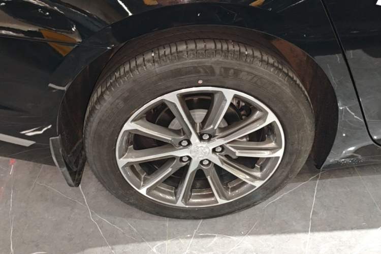 Used Buick LaCrosse 2022 652T Luxury Version Right Rear Wheel Hub