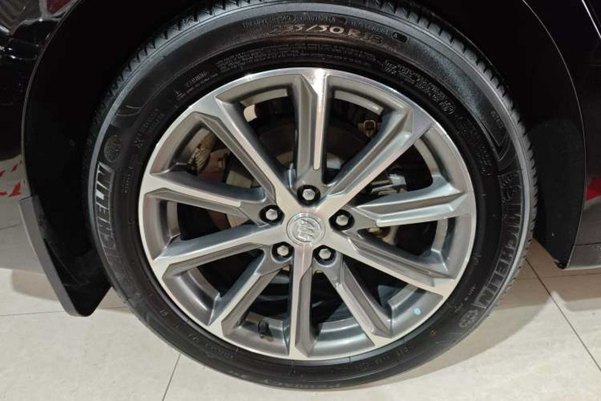 Used Buick LaCrosse 2022 652T Luxury Version Right Rear Wheel Hub