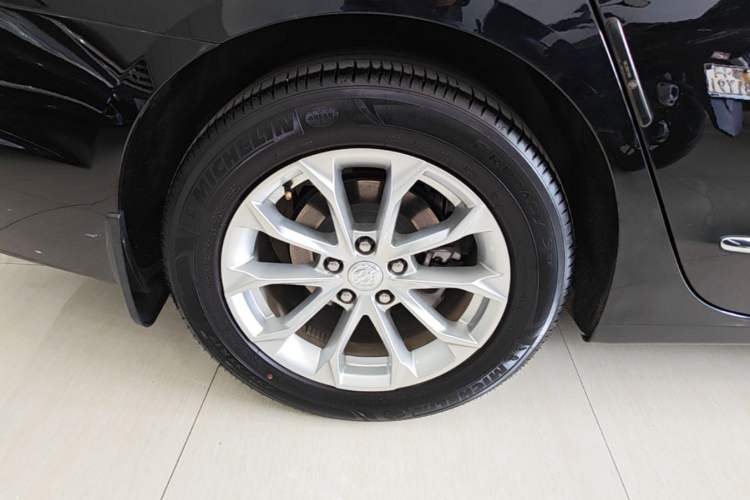 Used Buick LaCrosse 2022 552T Luxury Version Right Rear Wheel Hub
