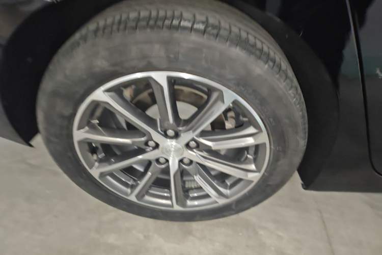 Used Buick LaCrosse 2022 652T Luxury Version Right Rear Wheel Hub