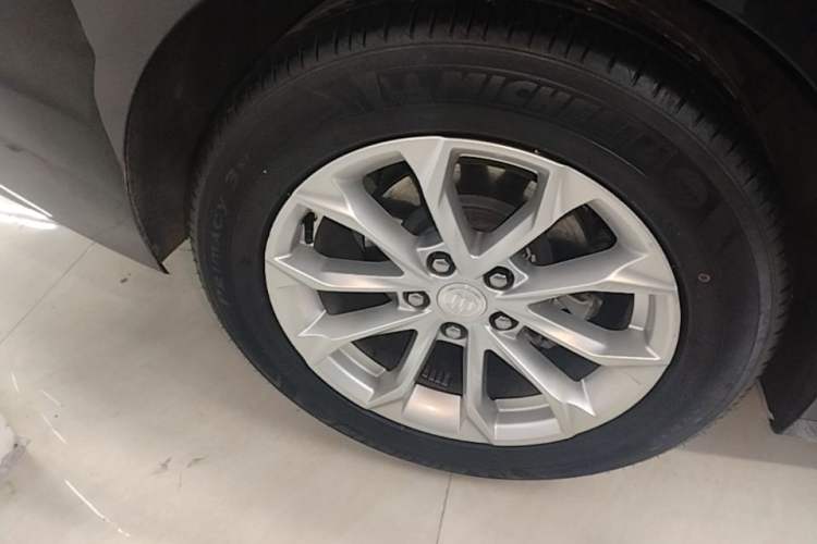 Used Buick LaCrosse 2022 552T Luxury Version Right Rear Wheel Hub