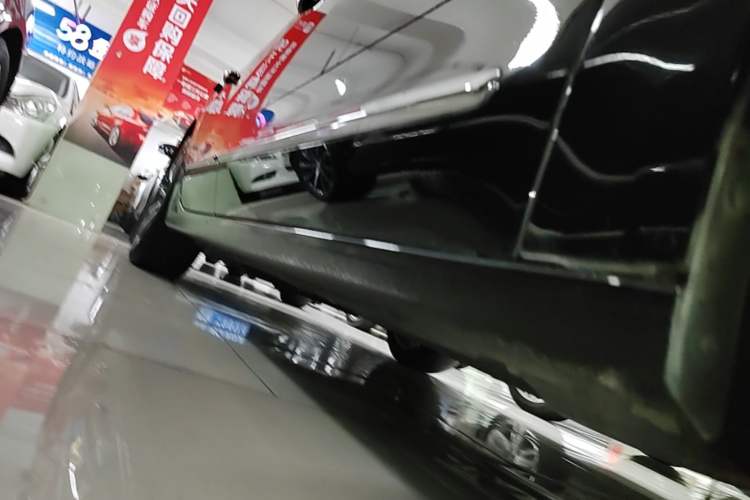 Used Buick LaCrosse 2022 652T Luxury Version Right Side Sill
