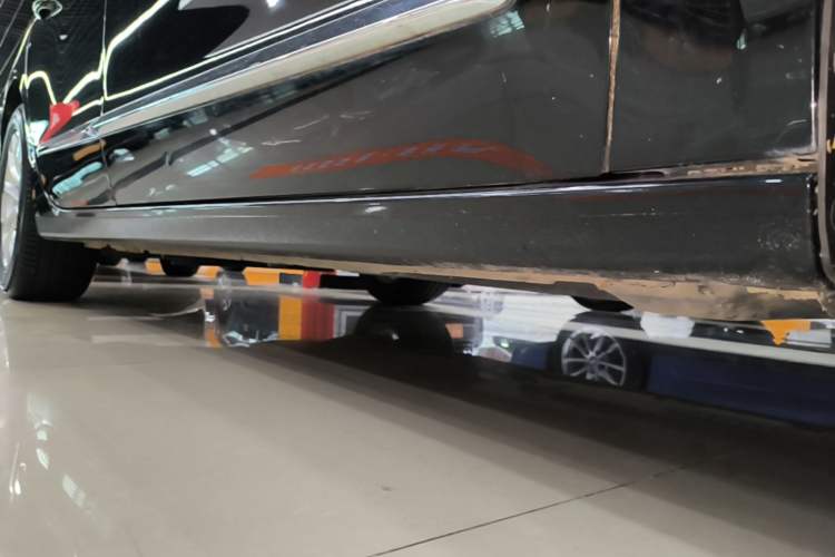 Used Buick LaCrosse 2022 552T Luxury Version Right Side Sill
