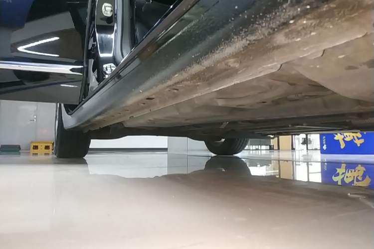 Used Buick LaCrosse 2022 552T Luxury Version Right Side Sill