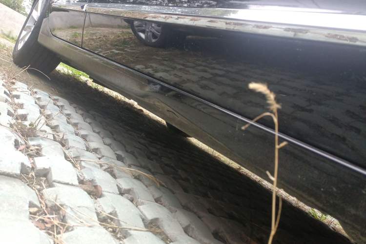 Used Buick LaCrosse 2022 552T Luxury Version Right Side Sill