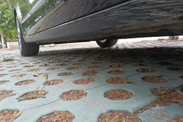 Used Buick LaCrosse 2022 552T Luxury Version Right Side Sill