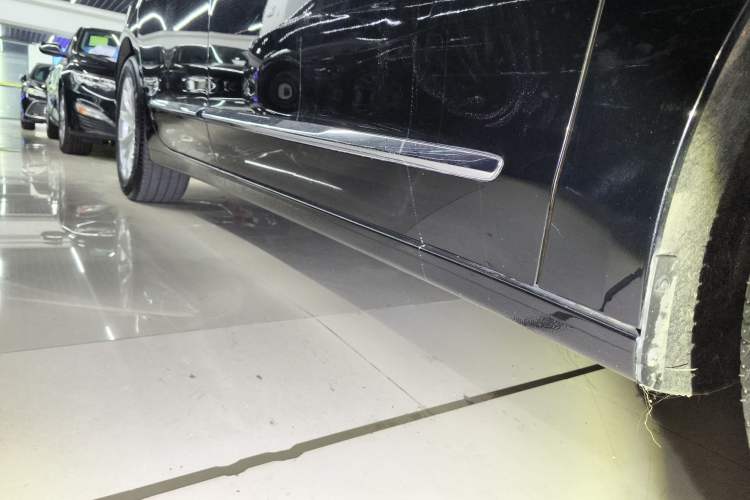 Used Buick LaCrosse 2022 552T Luxury Version Right Side Sill