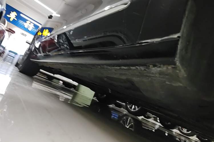 Used Buick LaCrosse 2022 652T Luxury Version Right Side Sill