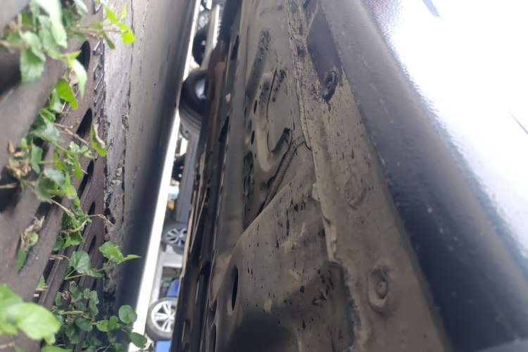 Used Buick LaCrosse 2022 652T Luxury Version Right Side Sill