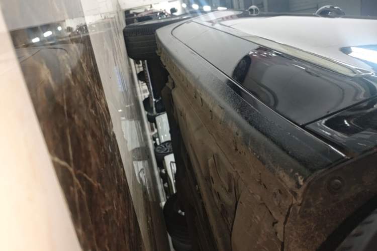 Used Buick LaCrosse 2022 552T Luxury Version Right Side Sill