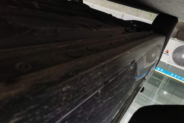 Used Buick LaCrosse 2022 652T Luxury Version Right Side Sill