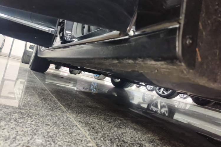 Used Buick LaCrosse 2022 552T Luxury Version Right Side Sill