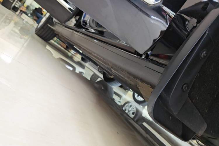 Used Buick LaCrosse 2022 552T Luxury Version Right Side Sill