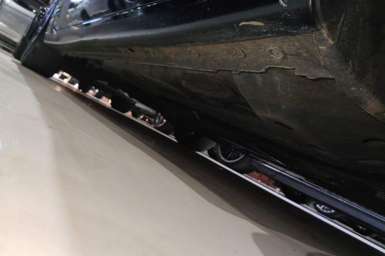 Used Buick LaCrosse 2022 652T Luxury Version Right Side Sill
