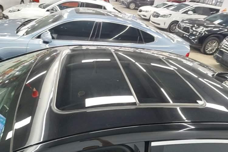 Used Buick LaCrosse 2022 652T Luxury Version Roof