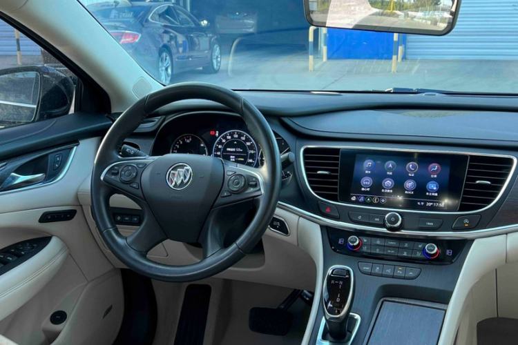 Used Buick LaCrosse 2022 Avenir Avia First Edition Steering Wheel