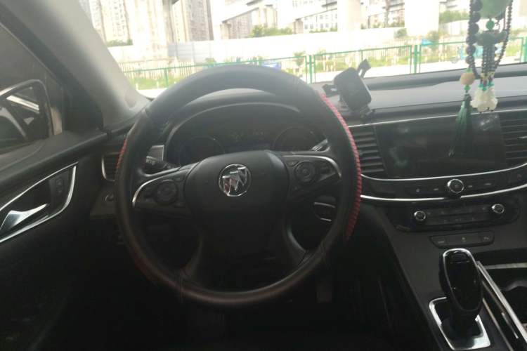 Used Buick LaCrosse 2022 652T Luxury Version Steering Wheel