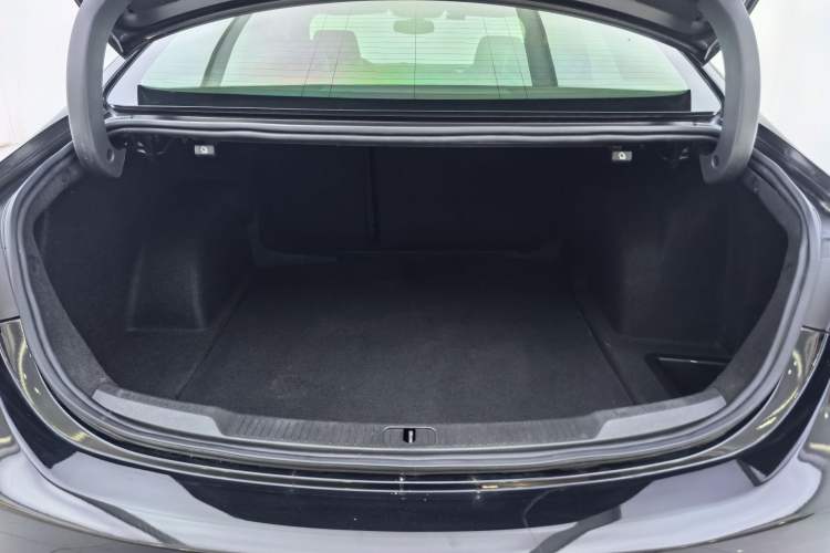 Used Buick LaCrosse 2022 652T Luxury Version Trunk