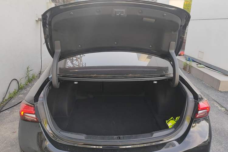 Used Buick LaCrosse 2022 552T Luxury Version Trunk