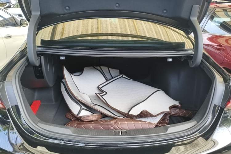 Used Buick LaCrosse 2022 652T Luxury Version Trunk