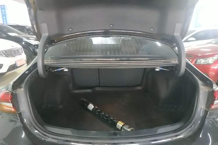 Used Buick LaCrosse 2022 552T Luxury Version Trunk