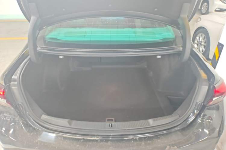 Used Buick LaCrosse 2022 652T Luxury Version Trunk