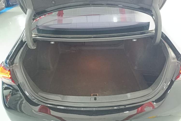 Used Buick LaCrosse 2022 552T Luxury Version Trunk