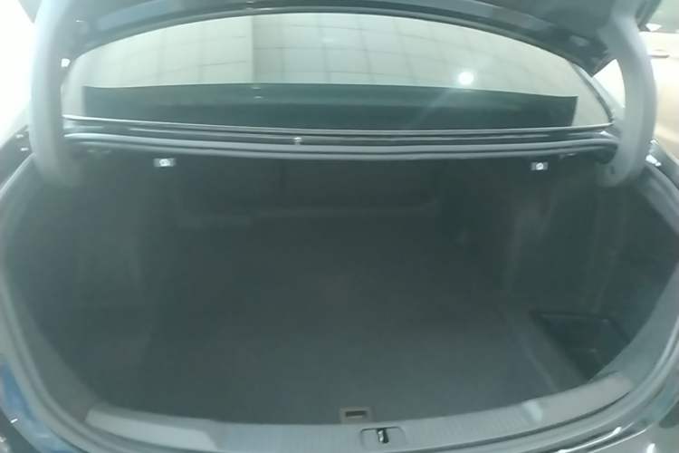 Used Buick LaCrosse 2022 652T Luxury Version Trunk