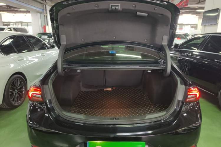 Used Buick LaCrosse 2022 652T Luxury Version Trunk