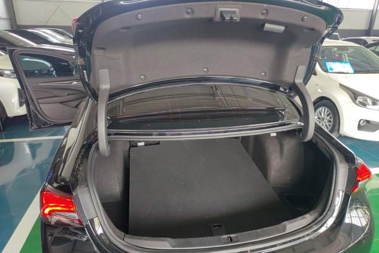 Used Buick LaCrosse 2022 652T Luxury Version Trunk