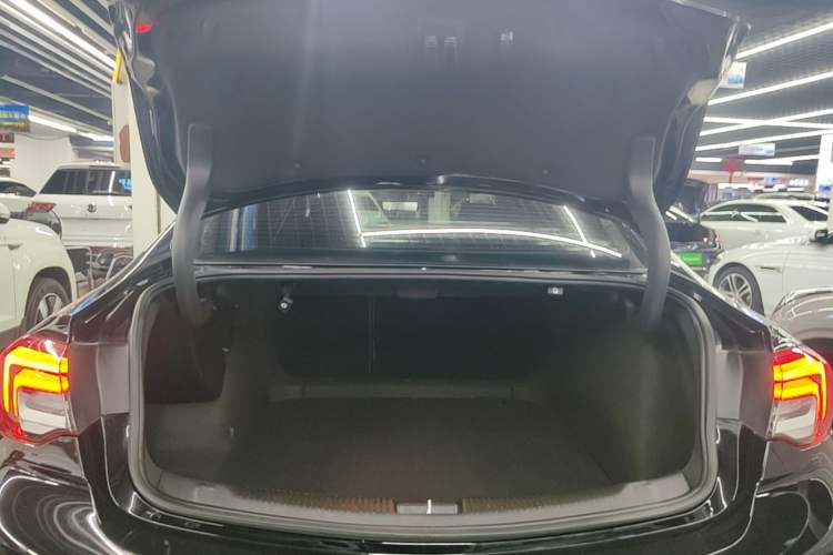 Used Buick LaCrosse 2022 652T Luxury Version Trunk