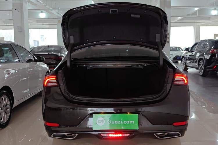 Used Buick LaCrosse 2022 652T Luxury Version Trunk