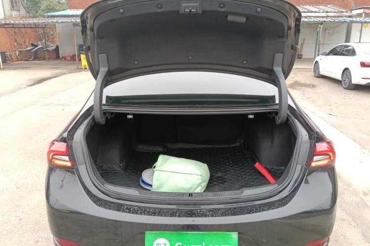 Used Buick LaCrosse 2022 552T Luxury Version Trunk