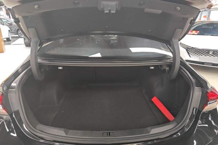 Used Buick LaCrosse 2022 652T Luxury Version Trunk