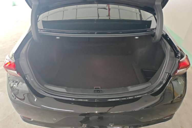 Used Buick LaCrosse 2022 652T Luxury Version Trunk