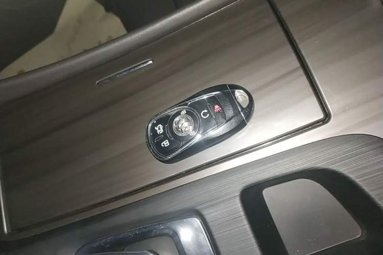Used Buick LaCrosse 2022 552T Luxury Version Vehicle Key