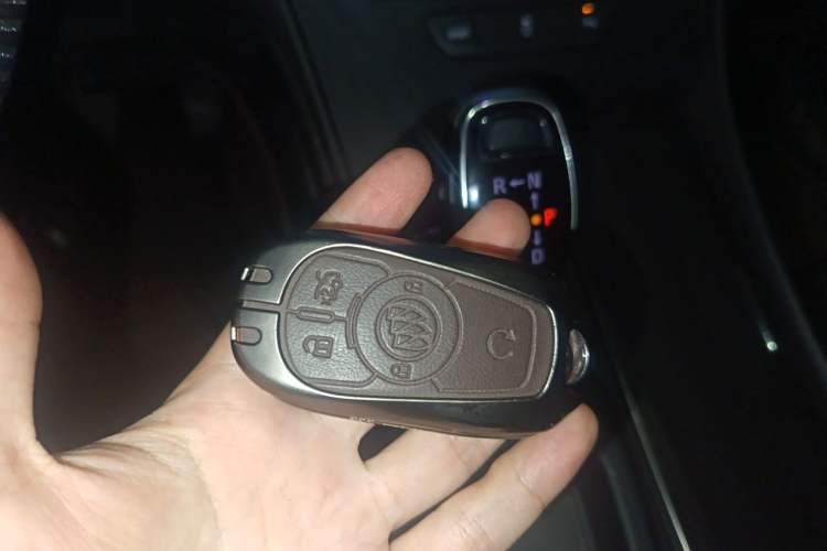 Used Buick LaCrosse 2022 652T Luxury Version Vehicle Key