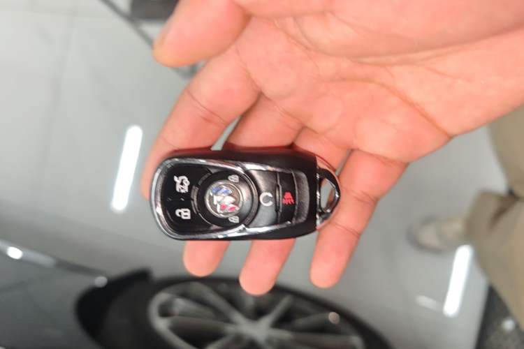 Used Buick LaCrosse 2022 652T Luxury Version Vehicle Key