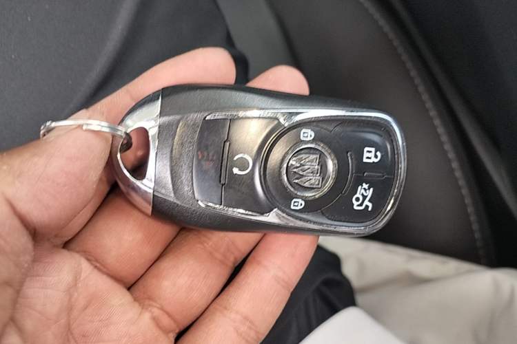 Used Buick LaCrosse 2022 652T Luxury Version Vehicle Key