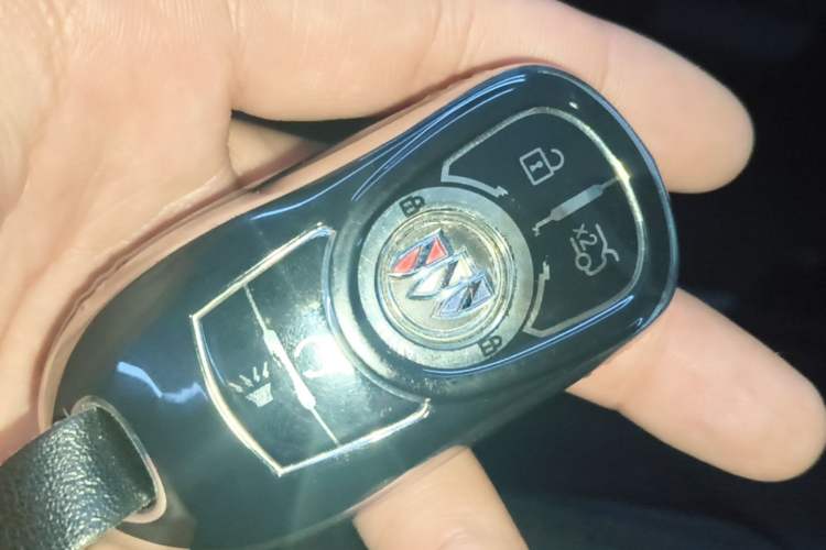 Used Buick LaCrosse 2022 652T Luxury Version Vehicle Key