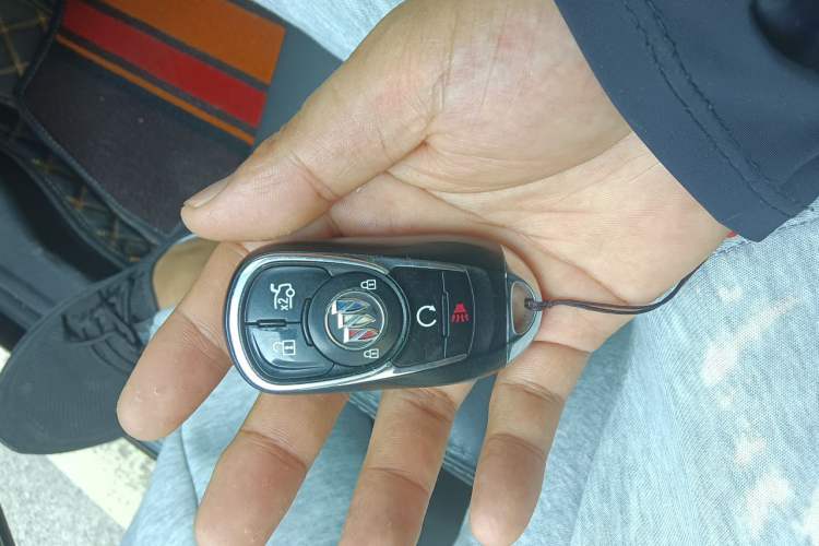 Used Buick LaCrosse 2022 652T Luxury Version Vehicle Key