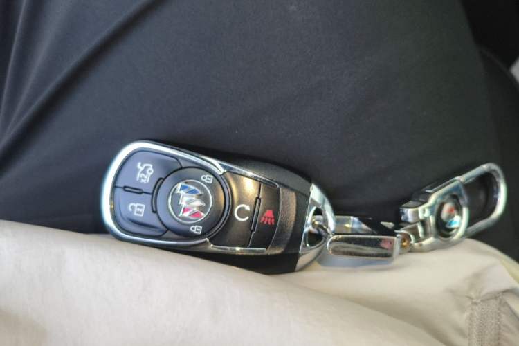 Used Buick LaCrosse 2022 652T Luxury Version Vehicle Key