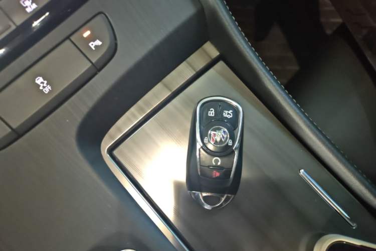 Used Buick LaCrosse 2022 652T Luxury Version Vehicle Key