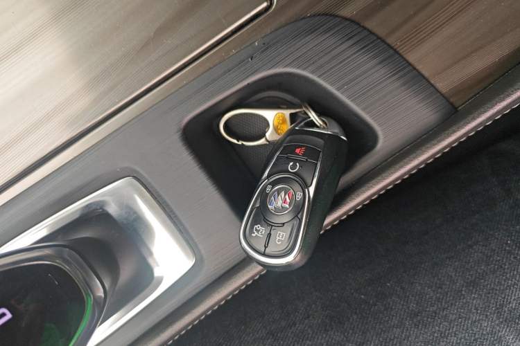 Used Buick LaCrosse 2022 652T Luxury Version Vehicle Key