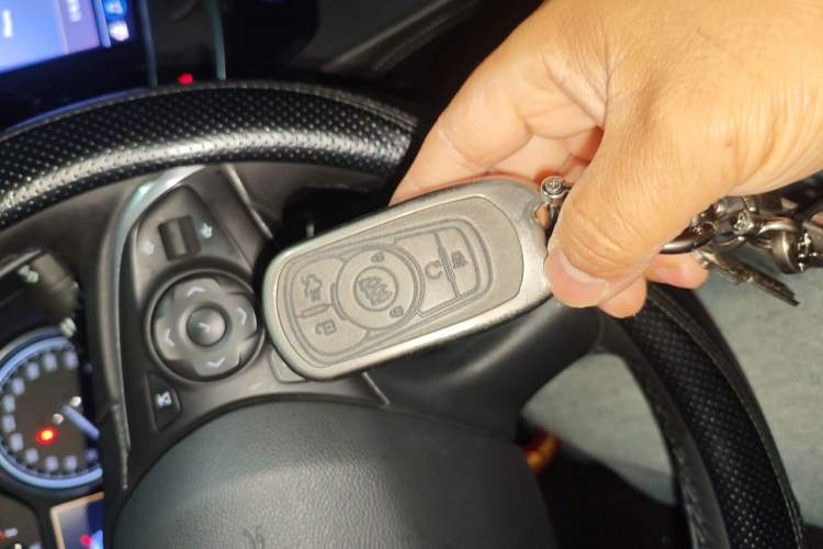 Used Buick LaCrosse 2022 652T Luxury Version Vehicle Key