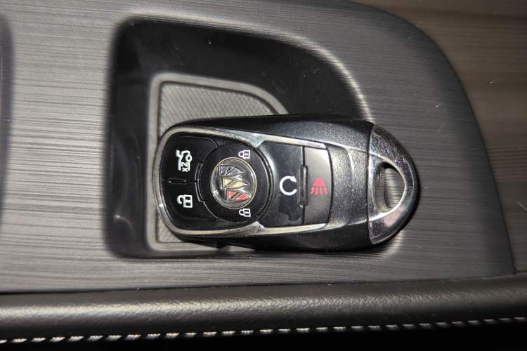 Used Buick LaCrosse 2022 652T Luxury Version Vehicle Key