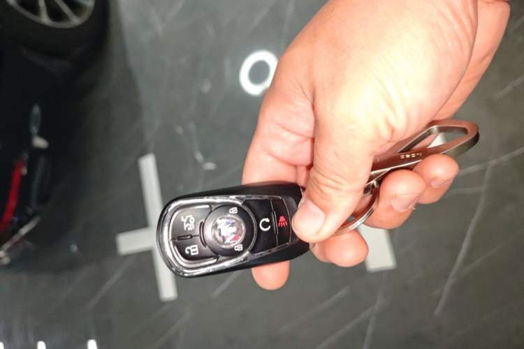 Used Buick LaCrosse 2022 652T Luxury Version Vehicle Key