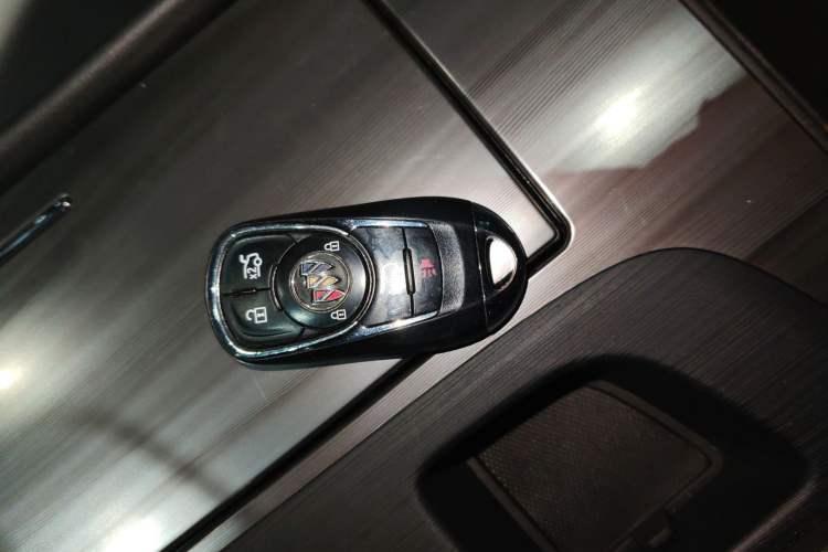 Used Buick LaCrosse 2022 652T Luxury Version Vehicle Key