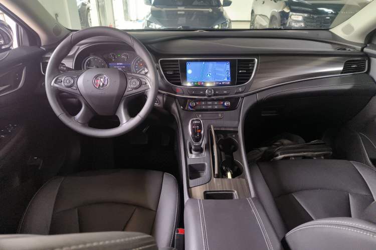 Used Buick LaCrosse 2022 552T Luxury Version Center Console