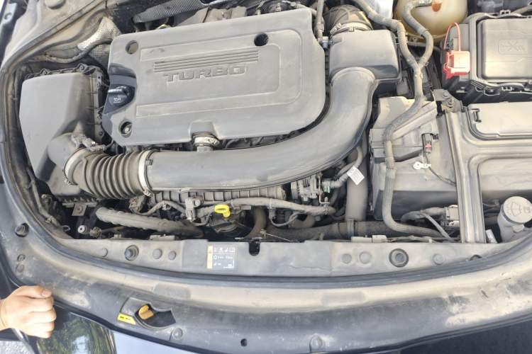 Used Buick LaCrosse 2022 652T Luxury Version Engine Bay